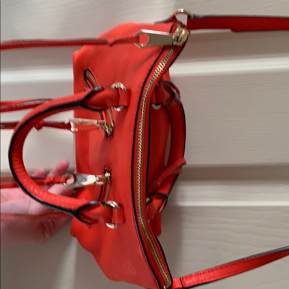 Handbag - Picture 2 of 3